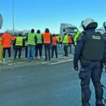 Polish truckers protest "unfair competition" by blocking Ukraine border crossings