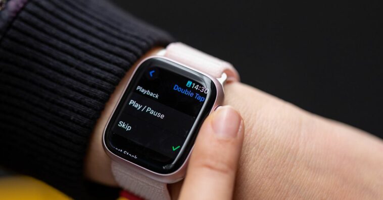 Apple resumes Apple Watch sales after ban is paused