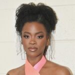 Don't Play With Her! Ari Lennox Comes Close To Throwin' Hands With A Fan (Video)