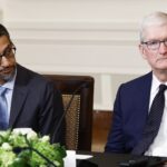 Governments spying on Apple and Google users through phone notifications, U.S. senator says