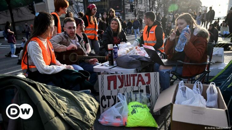 Serbian students block roads to protest Vucic party victory