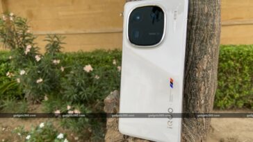 iQoo 12 Review: Maximum Performance, Minimum Price