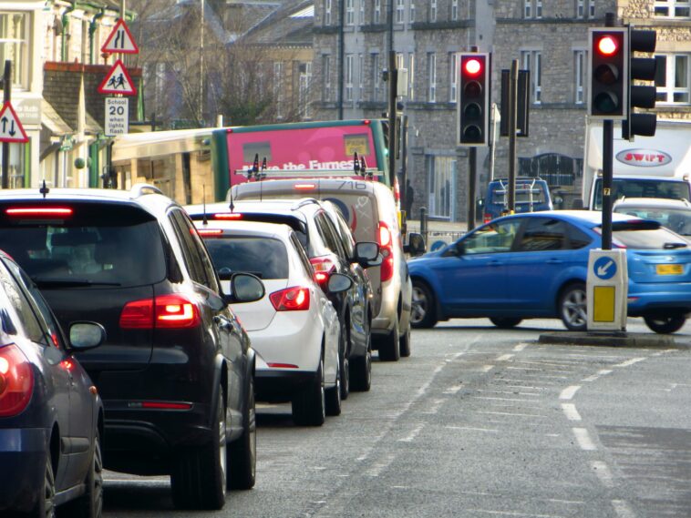 Transport bosses deny  using traffic lights to slow down drivers