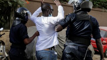 Arrests and tear gas at protests against Senegal election delay