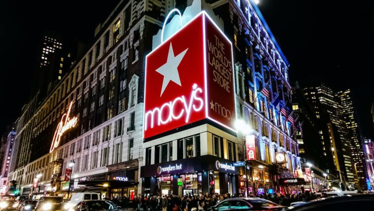 Activist Investors Raise Macy’s Buyout Bid to $6.6 Billion