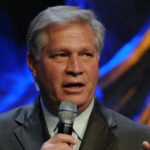 Longtime NFL reporter Chris Mortensen dies at 72 years old