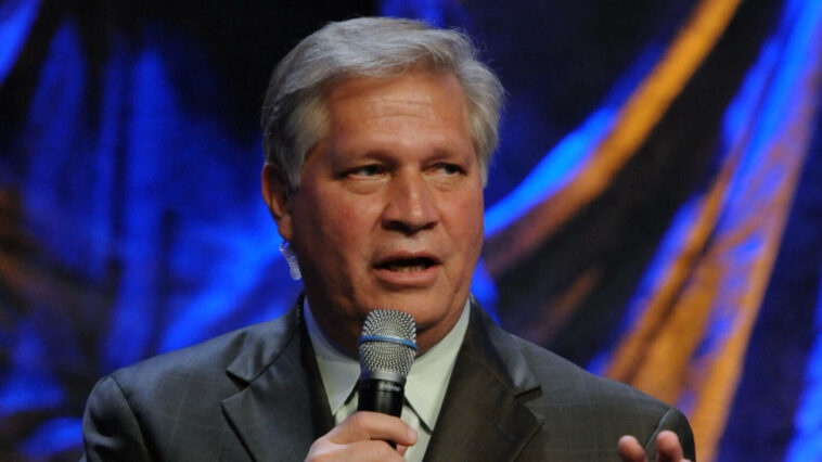 Longtime NFL reporter Chris Mortensen dies at 72 years old