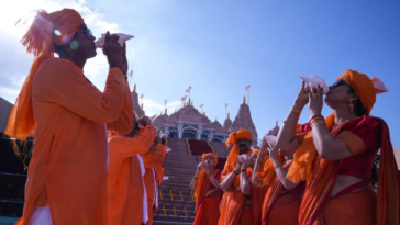 UAE's 1st Hindu stone temple draws 65k visitors on 1st public Sunday