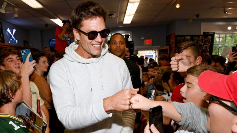 Brady, Jeter, Eli and Peyton Manning headline Fanatics’ effort to build a comic-con of sports