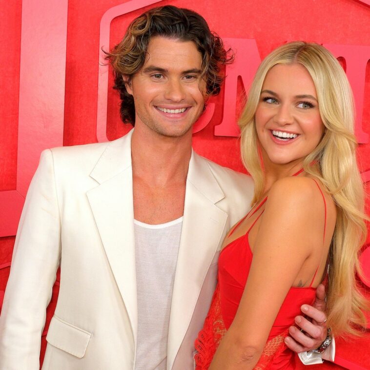 Kelsea Ballerini and Chase Stokes Are Calling Dibs on a Date Night at CMT Music Awards - E! Online