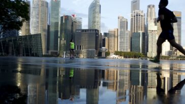 Singapore’s economy misses forecasts with 2.7 percent growth