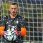 Arsenal and Liverpool eyeing deal for Dutch goalkeeper