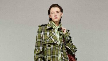 Burberry’s Daniel Lee Takes the Trenchcoat for a Spin