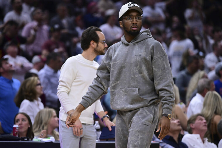 Donovan Mitchell Cleveland Cavaliers beat Boston Celtics Game 4 NBA playoffs