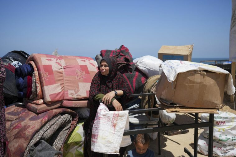 More than half a million people flee fighting in Rafah and northern Gaza, U.N. says