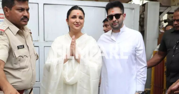 Parineeti Chopra and Raghav Chadha seek blessings at Siddhivinayak temple | Filmfare.com