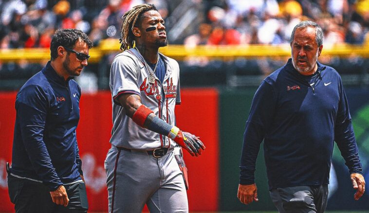 Ronald Acuña Jr. leaves Braves' 8-1 win over Pirates with sore left knee