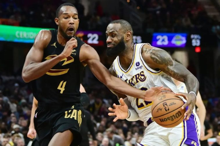 LeBron James Opts Out of Contract With Los Angeles Lakers, Has Opportunity To Do Funniest Thing Ever | Deadspin.com