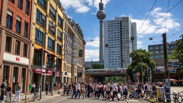 Bundesbank chief calls for German tax cuts to boost investment