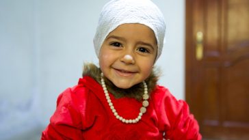 Celine, a little Syrian girl who got the gift of hearing in Turkey