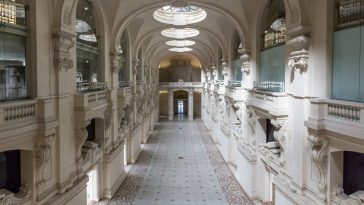 The nave at the Musée des Arts Décoratifs in Paris