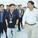 Samsung Vice Chairman Visits Noida Factory, Says India ‘One of the Biggest’ Global Markets With Huge Opportunity