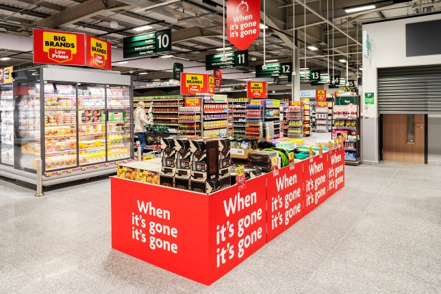 supermarket middle aisle