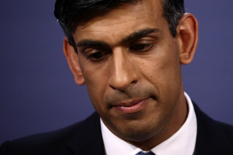 'This is a difficult day' - Rishi Sunak gives final Downing Street statement as PM