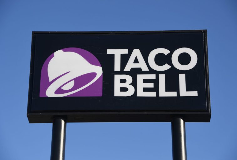 25-Year-Old Ohio Woman Is Reportedly Killed At Taco Bell Drive-Thru In Apparent Murder-Suicide