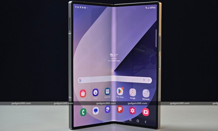 Galaxy Z Fold 6 Review: Samsung