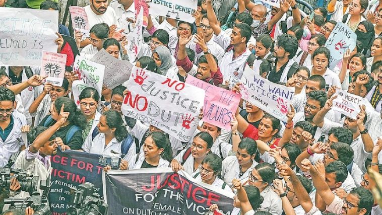 Doctors and students protest at RG Kar Medical College and Hospital in Kolkata on Wednesday 	(Photo: PTI)