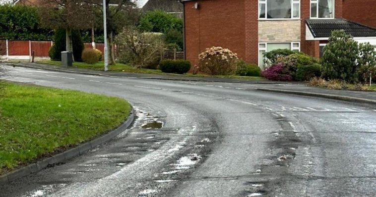 Potholes debate sparks town hall row over 'misquote', integrity' and 'Asons' scandal