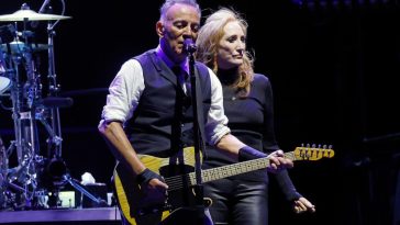 Bruce Springsteens Wife Patti Scialfa Joins Him for Poignant Duet After Announcing Cancer Diagnosis