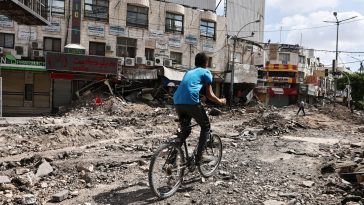 Israeli army withdraws from Jenin leaving trail of destruction