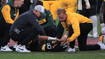 Packers QB Jordan Love suffers scary injury in closing seconds of loss to Eagles