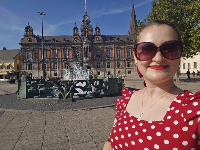 Adelina Popa sightseeing in Malmo