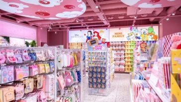 Inside a Minoso shop with lots of pink decoration and products.