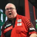 Grand Slam of Darts 2024: Stephen Bunting salutes crowd after advancing to last 16 on night of shocks