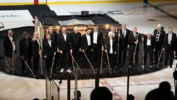 Watch: Bruins celebrate centennial anniversary with pregame ceremony