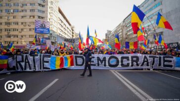 Romanians protest cancellation of presidential race