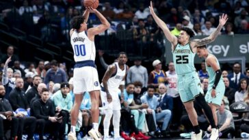 NBA: Charlotte Hornets at Dallas Mavericks