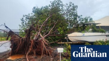 Pilbara community evacuated by helicopter over Cyclone Zelia flooding risk